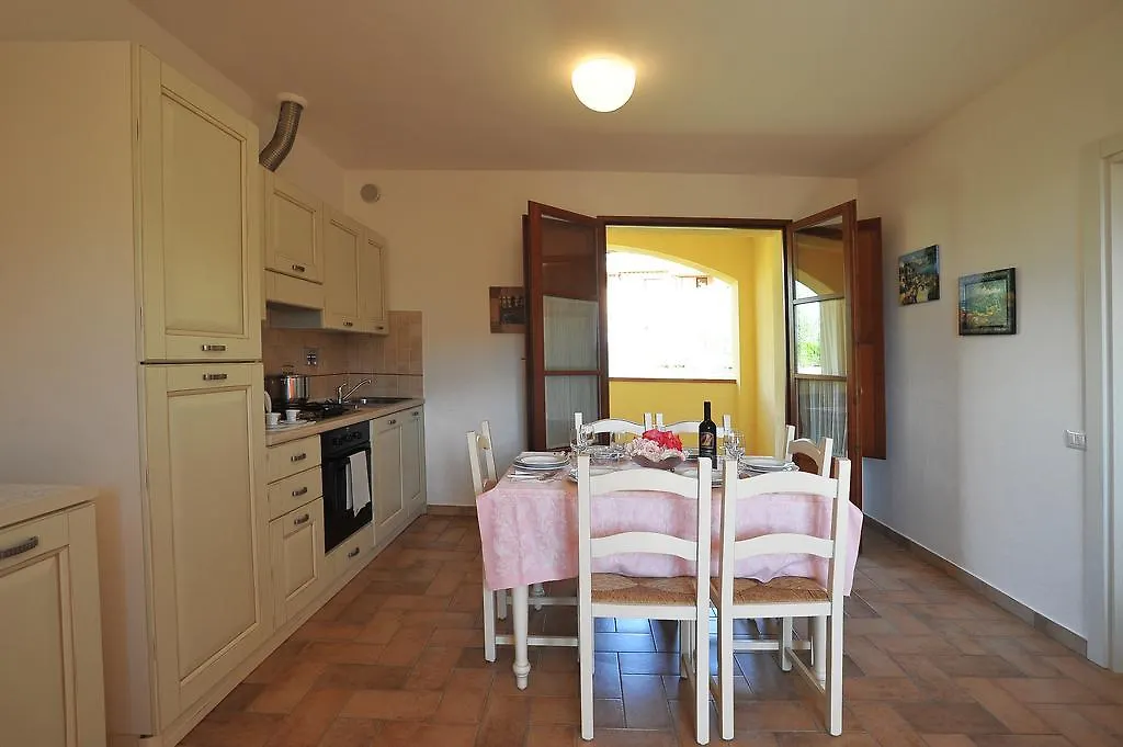 Borgo Etrusco Aparthotel Scarlino 4*,