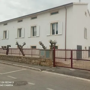 La Lenzerina Indipendente Con Giardino Alloggio in famiglia