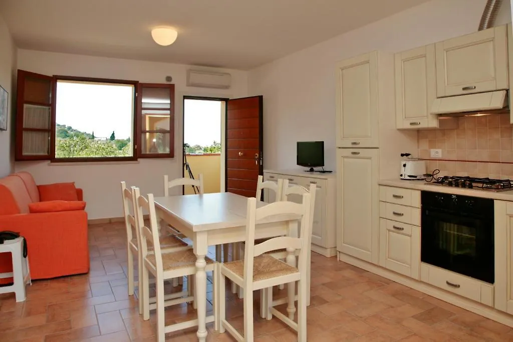 Borgo Etrusco Aparthotel Scarlino 4*,